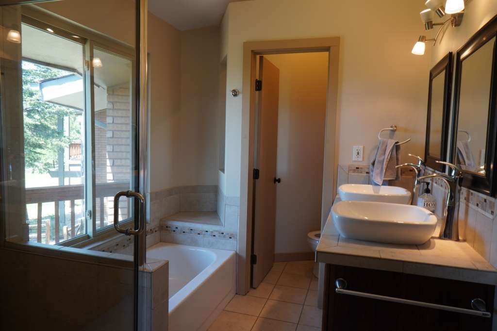 Colorado Springs Sober Living bathroom
